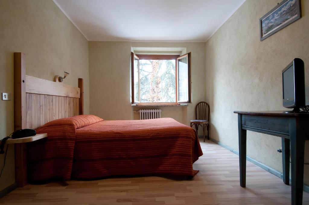Hotel Des Roses Villeneuve Zimmer foto